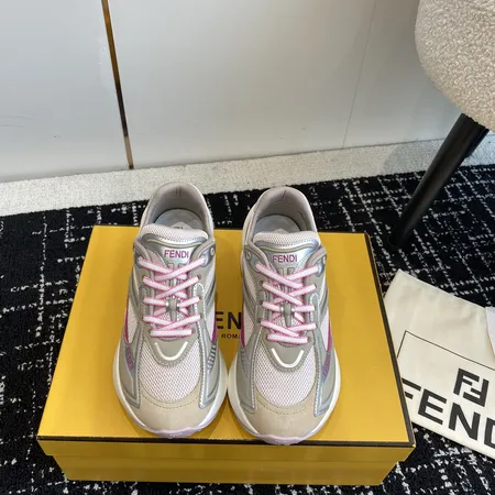 フェンディ スニーカー