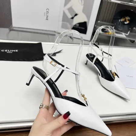 セリーヌ サンダル