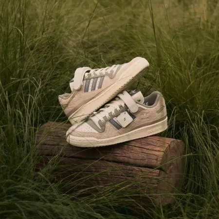 アディダス カジュアルシューズ