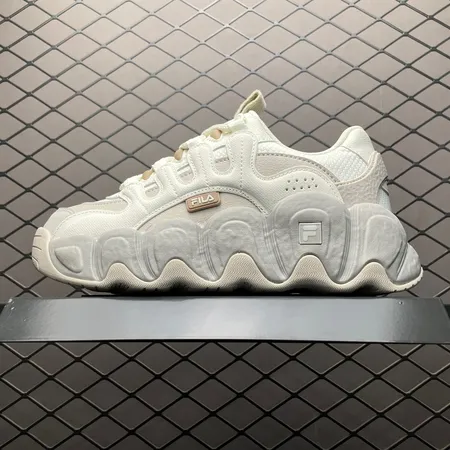 フィラ スニーカー