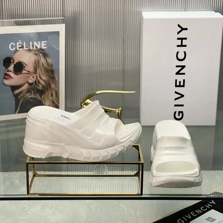 ジバンシィ スリッパ