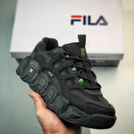 フィラ スニーカー