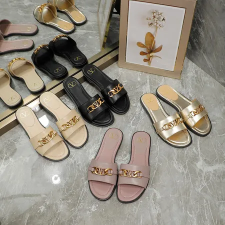 ヴァレンティノ スリッパ