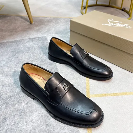 クリスチャン・ルブタン ビジネスシューズ