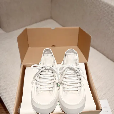 ボッテガ ヴェネタ カジュアルシューズ