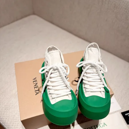 ボッテガ ヴェネタ カジュアルシューズ