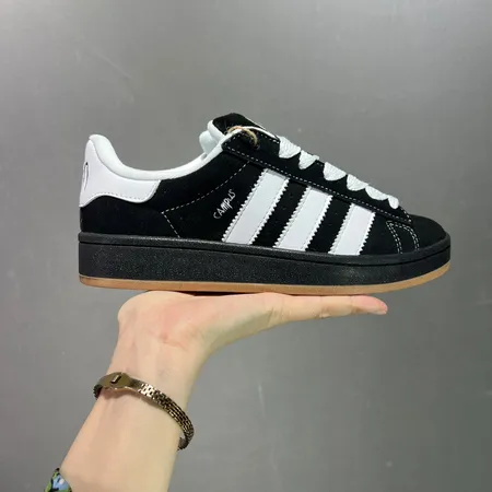 アディダス カジュアルシューズ