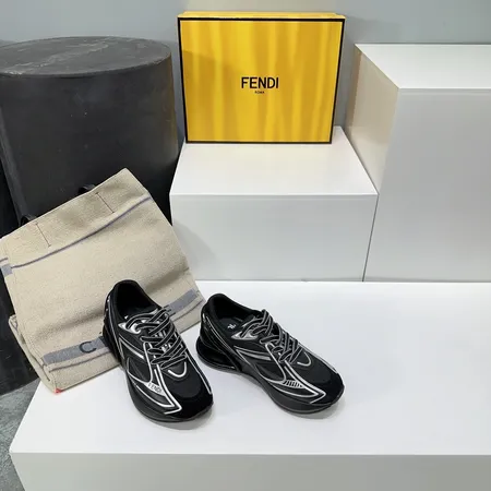 フェンディ スニーカー