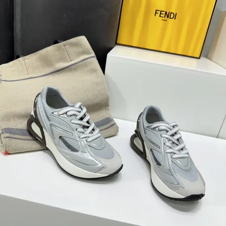 フェンディ スニーカー