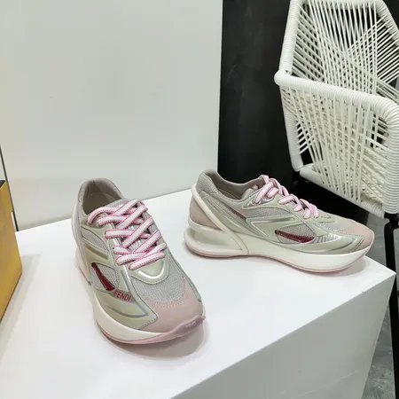 フェンディ スニーカー