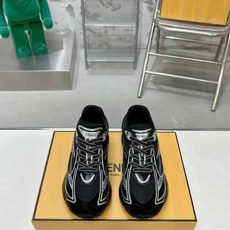 フェンディ スニーカー