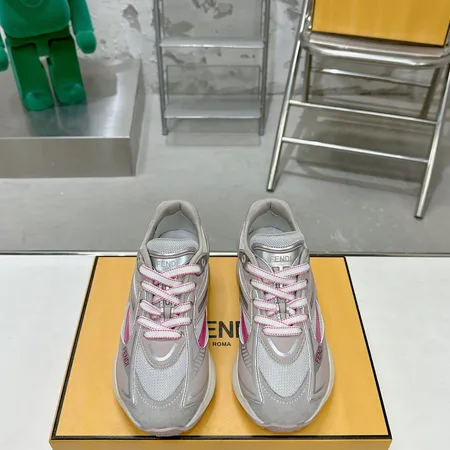 フェンディ スニーカー