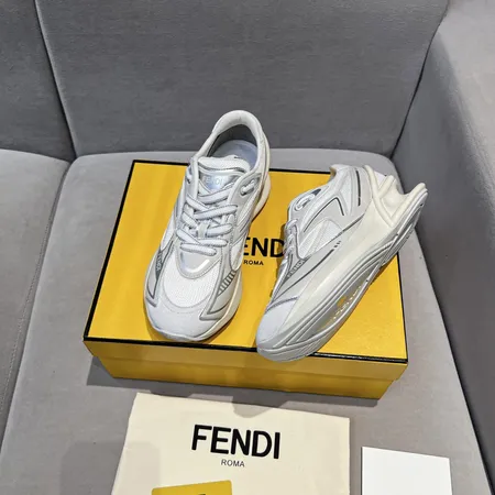 フェンディ スニーカー