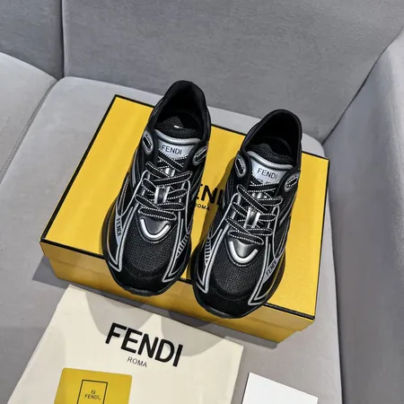 フェンディ スニーカー