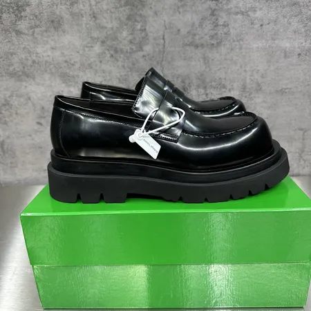 ボッテガ ヴェネタ ビジネスシューズ