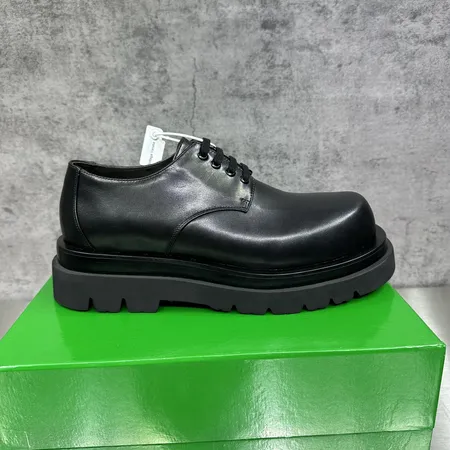 ボッテガ ヴェネタ ビジネスシューズ