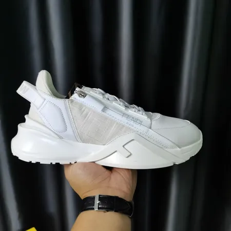 フェンディ スニーカー