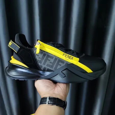 フェンディ スニーカー
