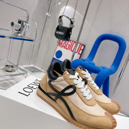 ロエベ カジュアルシューズ