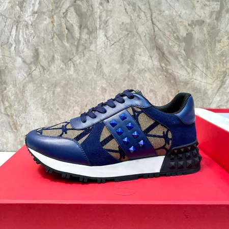 ヴァレンティノ スニーカー