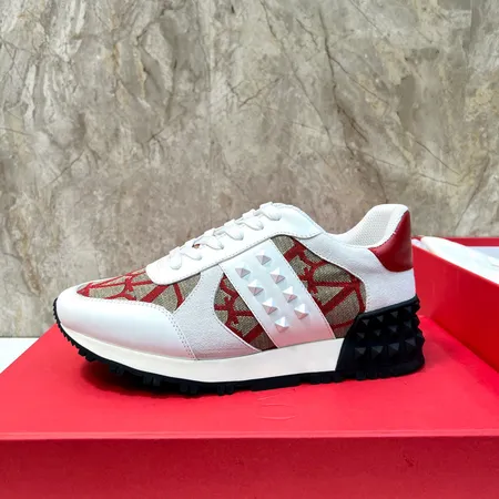 ヴァレンティノ スニーカー