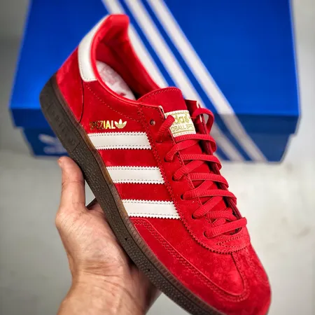 アディダス カジュアルシューズ