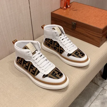 フェンディ スニーカー