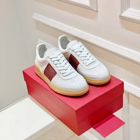 ヴァレンティノ カジュアルシューズ