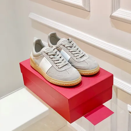 ヴァレンティノ カジュアルシューズ