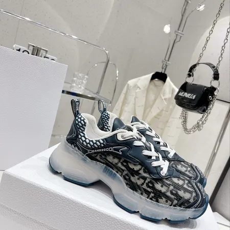 ディオール スニーカー