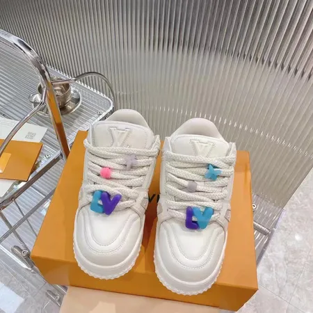 ルイヴィトン カジュアルシューズ