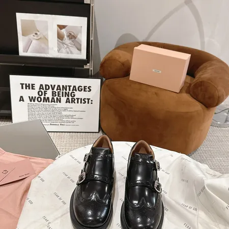 ミュウミュウ ビジネスシューズ