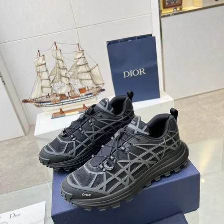 ディオール スニーカー