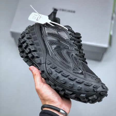 バレンシアガ スニーカー