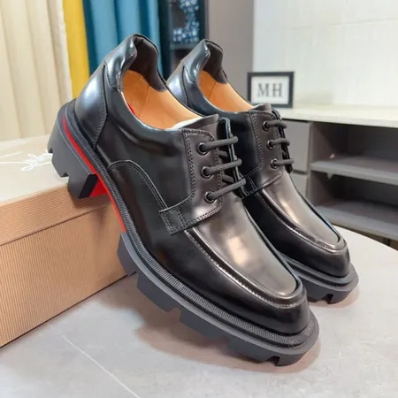 クリスチャン・ルブタン ビジネスシューズ