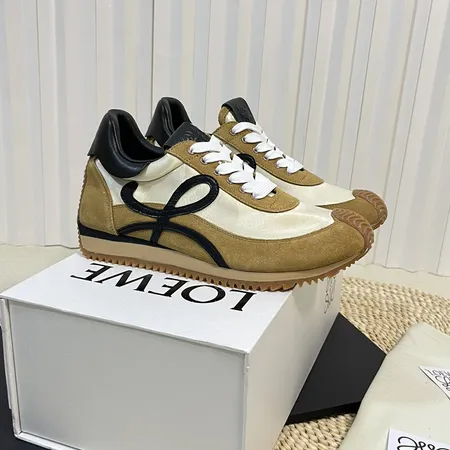 ロエベ カジュアルシューズ