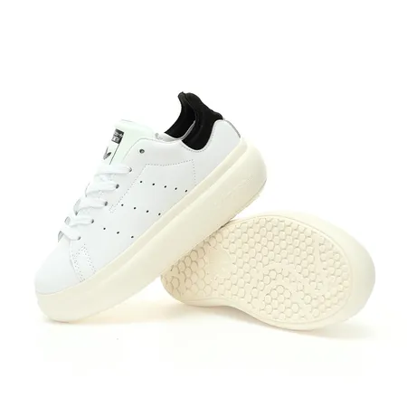 アディダス カジュアルシューズ