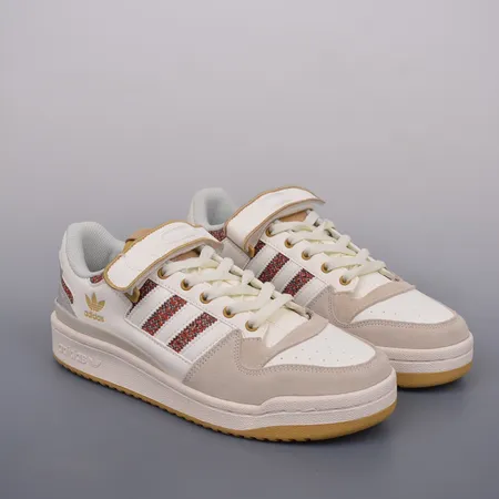 アディダス カジュアルシューズ