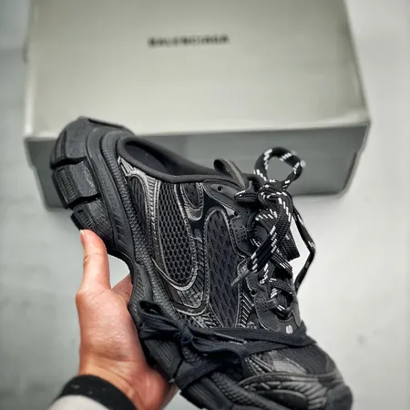 バレンシアガ スリッパ