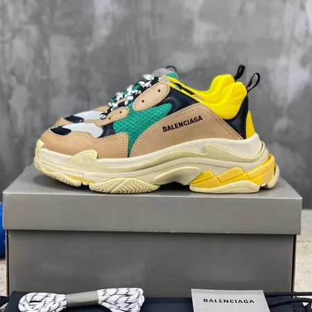 バレンシアガ スニーカー