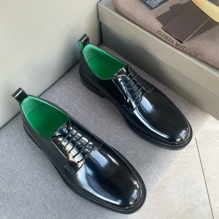 ボッテガ ヴェネタ ビジネスシューズ