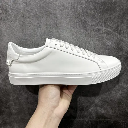 ジバンシィ カジュアルシューズ