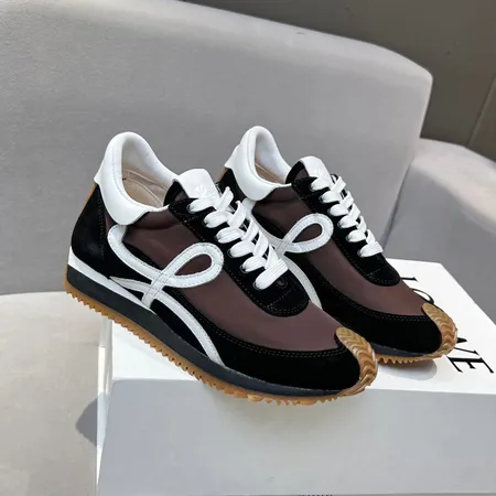 ロエベ カジュアルシューズ