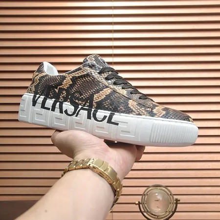 ヴェルサーチ カジュアルシューズ