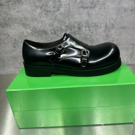 ボッテガ ヴェネタ ビジネスシューズ