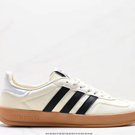 アディダス カジュアルシューズ