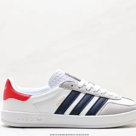 アディダス カジュアルシューズ