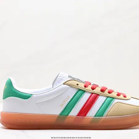 アディダス カジュアルシューズ