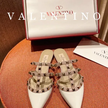 ヴァレンティノ スリッパ