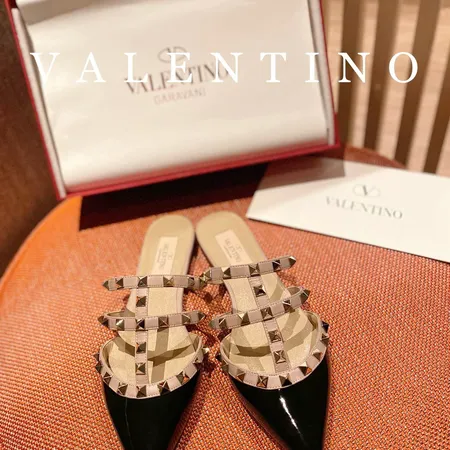 ヴァレンティノ スリッパ